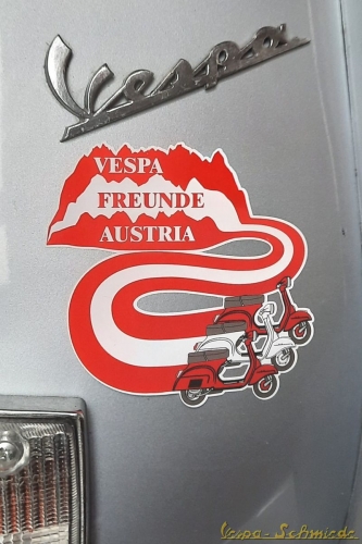 Aufkleber "Vespa Freunde Austria"